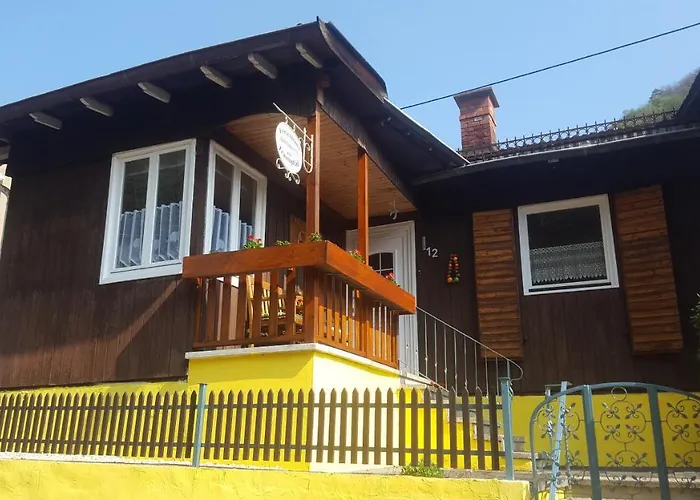 Am Traumpfad 펜션 Hatzenport